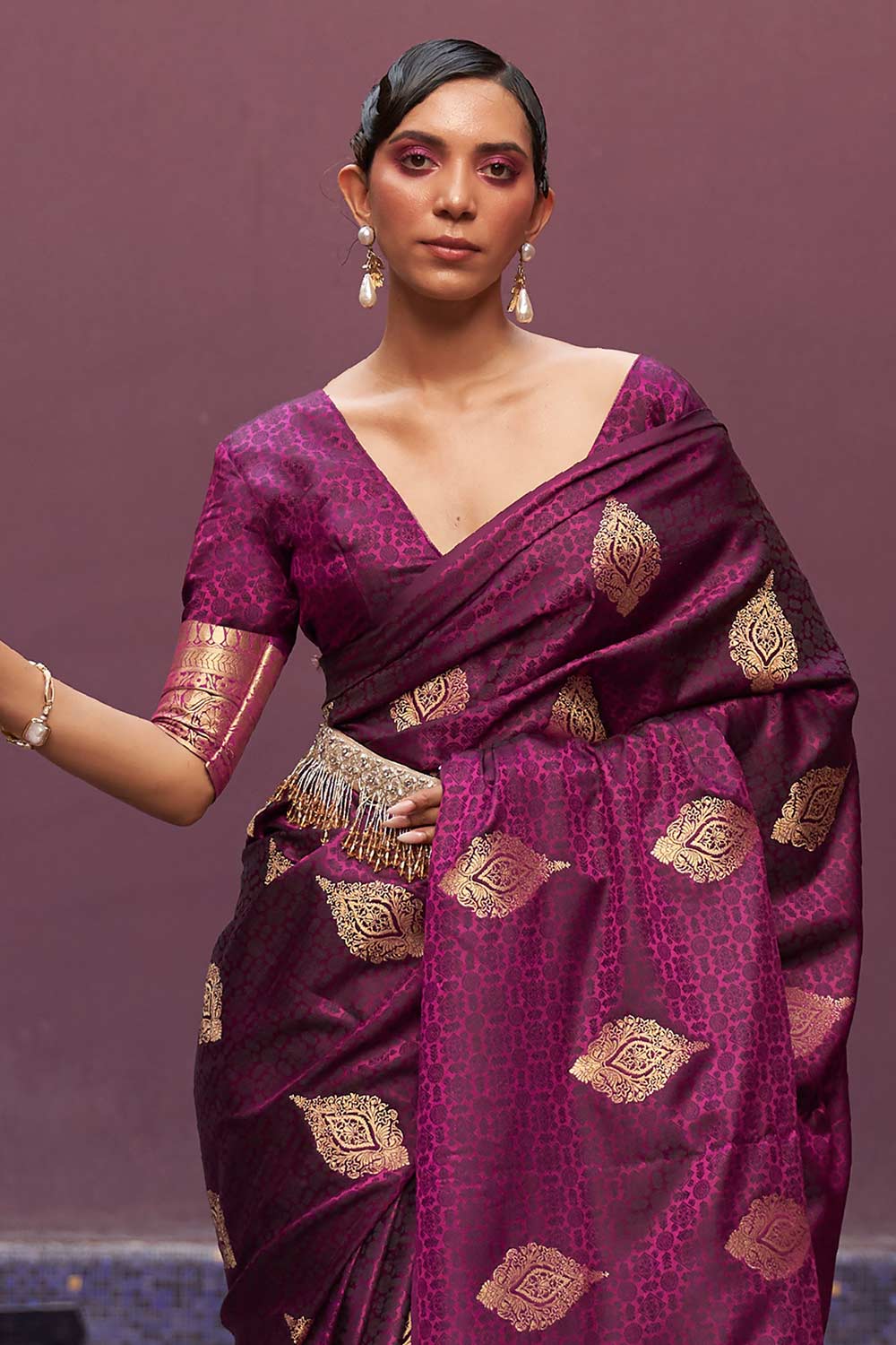 Buy Vera Burgundy Pure Silk Bagh Woven Design Banarasi One Minute Saree Online