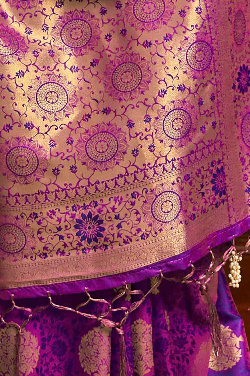 Buy Trina Bright Purple Silk Blend Bagru Banarasi One Minute Saree Online - Back