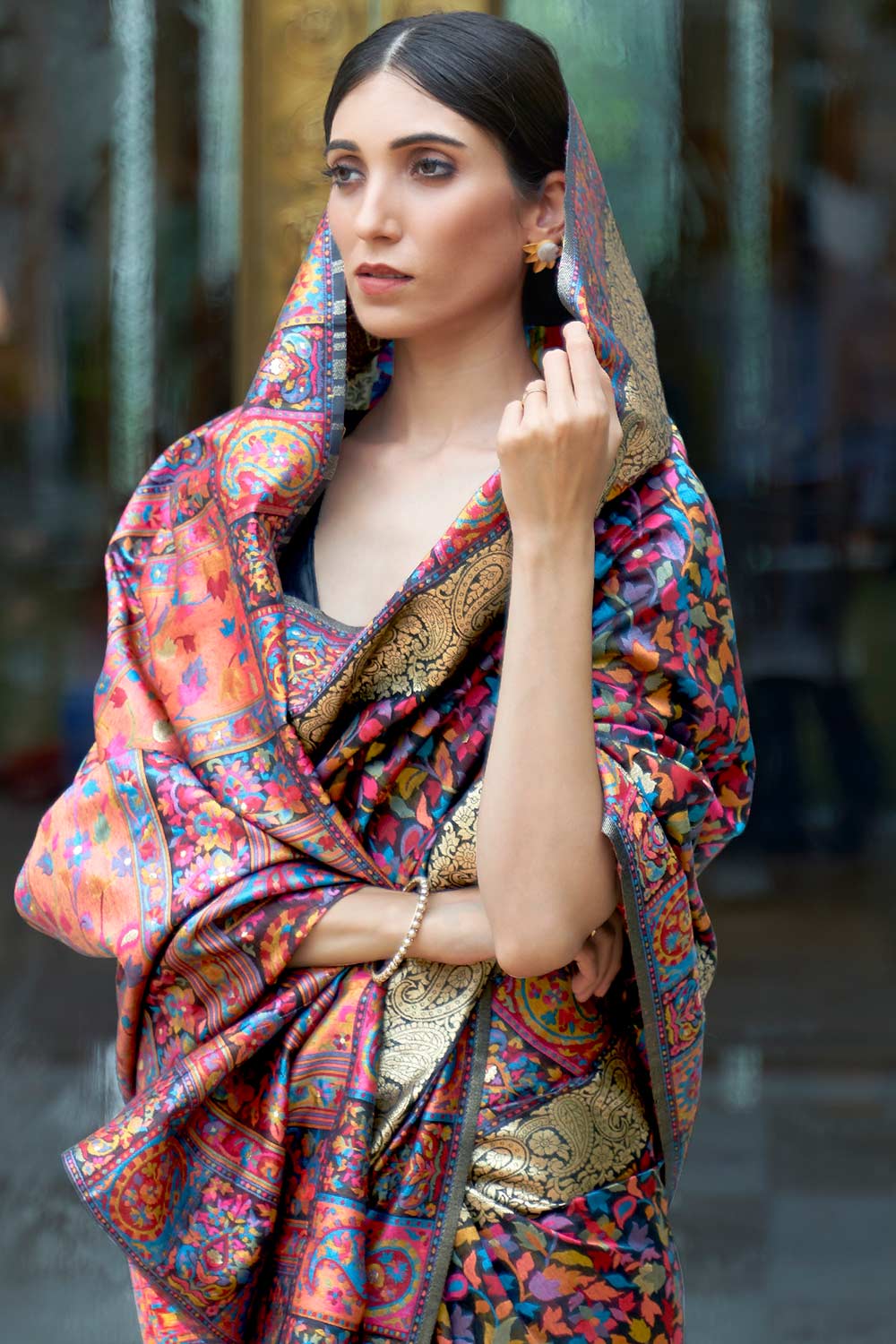 Shop Simi Multi Silk Blend Floral Woven Design Phulkari One Minute Saree at best offer at our  Store - One Minute Saree