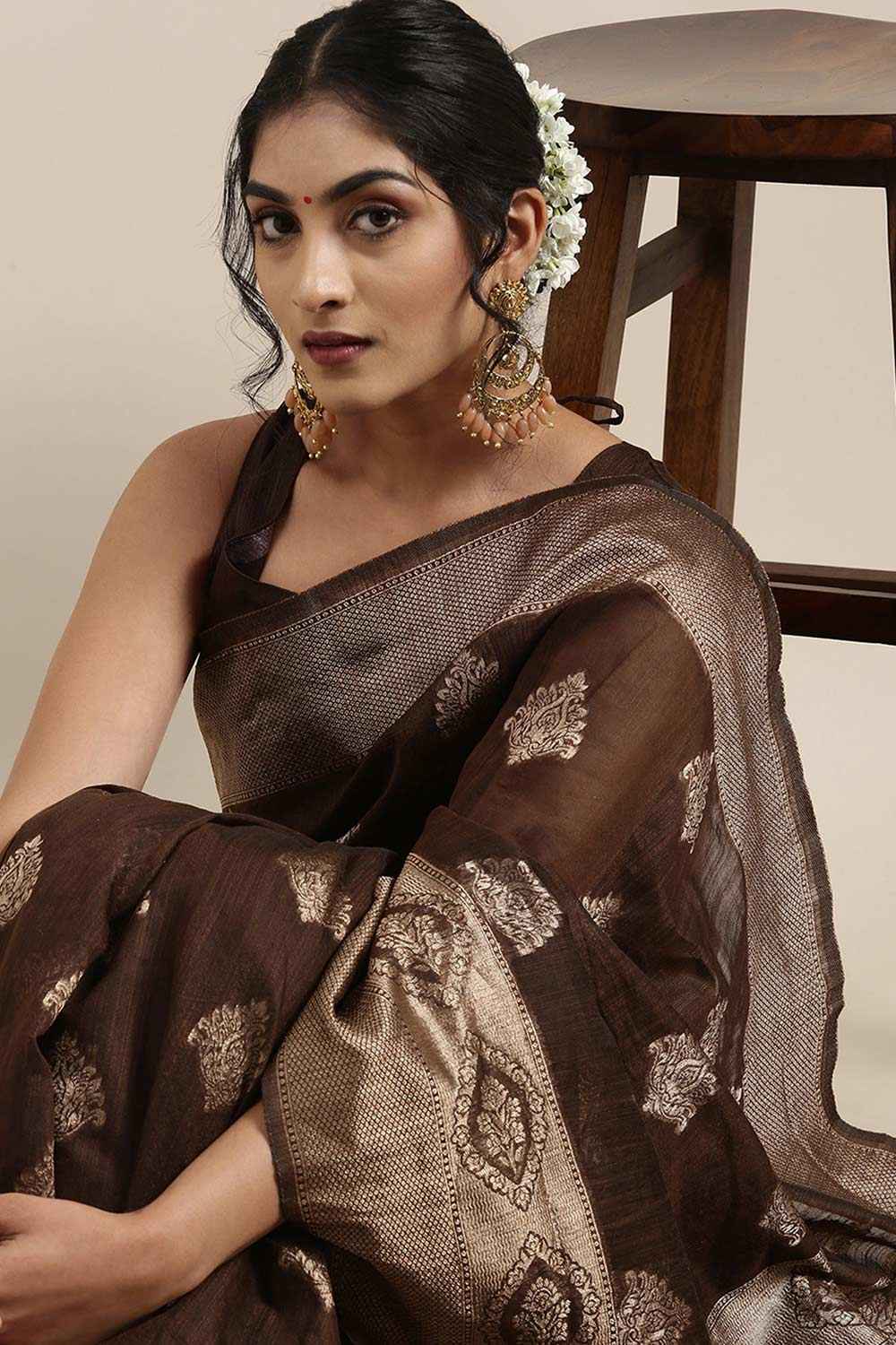 Buy Emara Brown Linen Floral Woven Design Banarasi One Minute Saree Online - Back