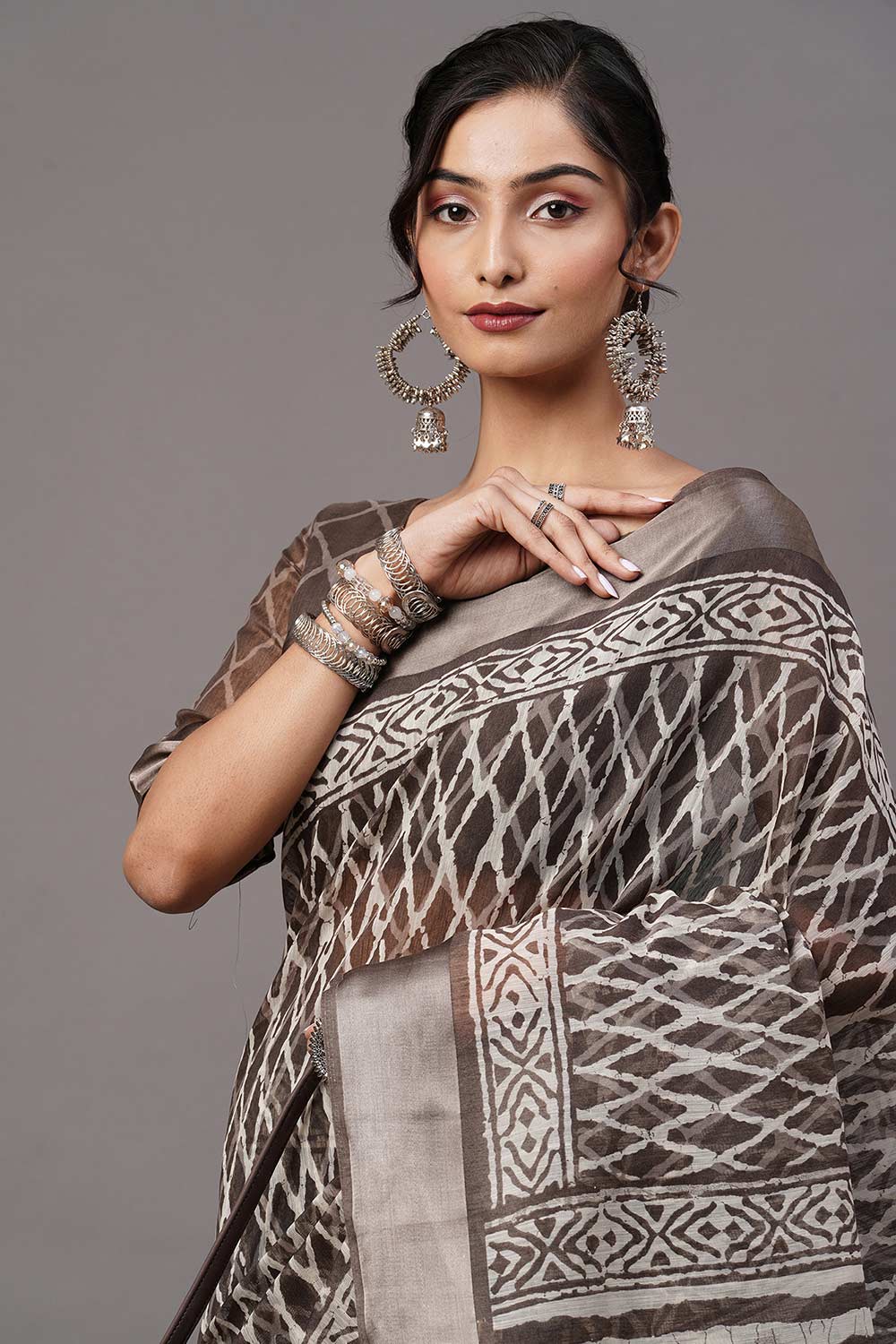 Buy Corrine Cotton Blend Charcoal Grey Printed One Minute Saree Online