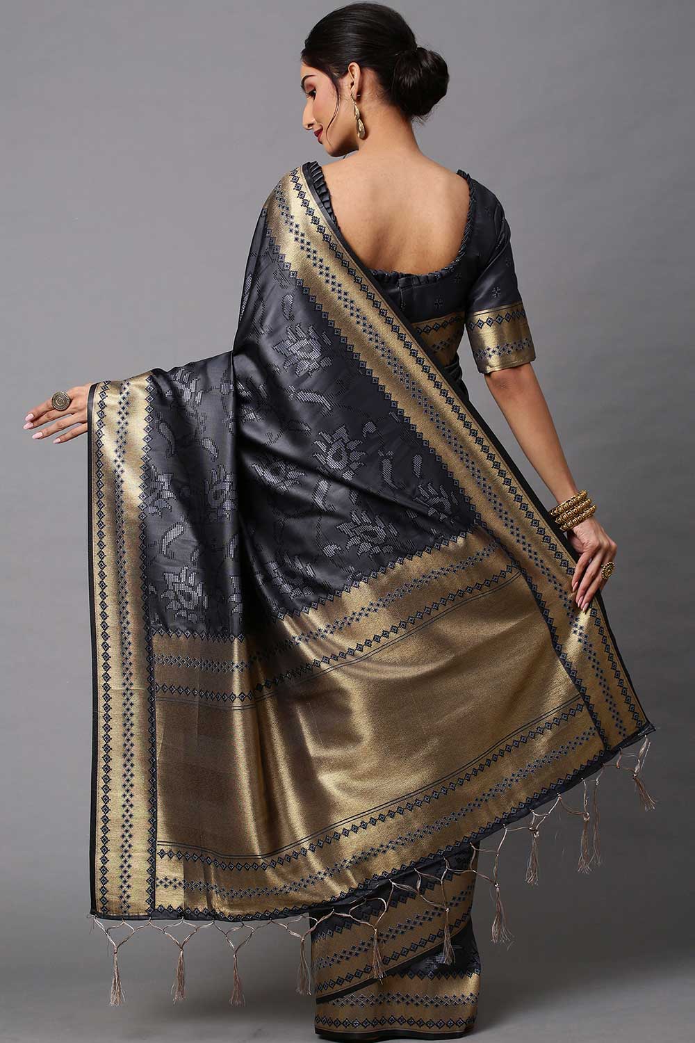 Shop Mina Charcoal Grey Abstract Print Cotton Silk One Minute Saree at best offer at our  Store - One Minute Saree