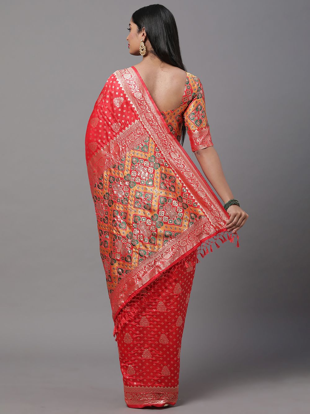 Shop Drishti Red Silk Blend Dharmavaram Geometric One Minute Saree at best offer at our  Store - One Minute Saree