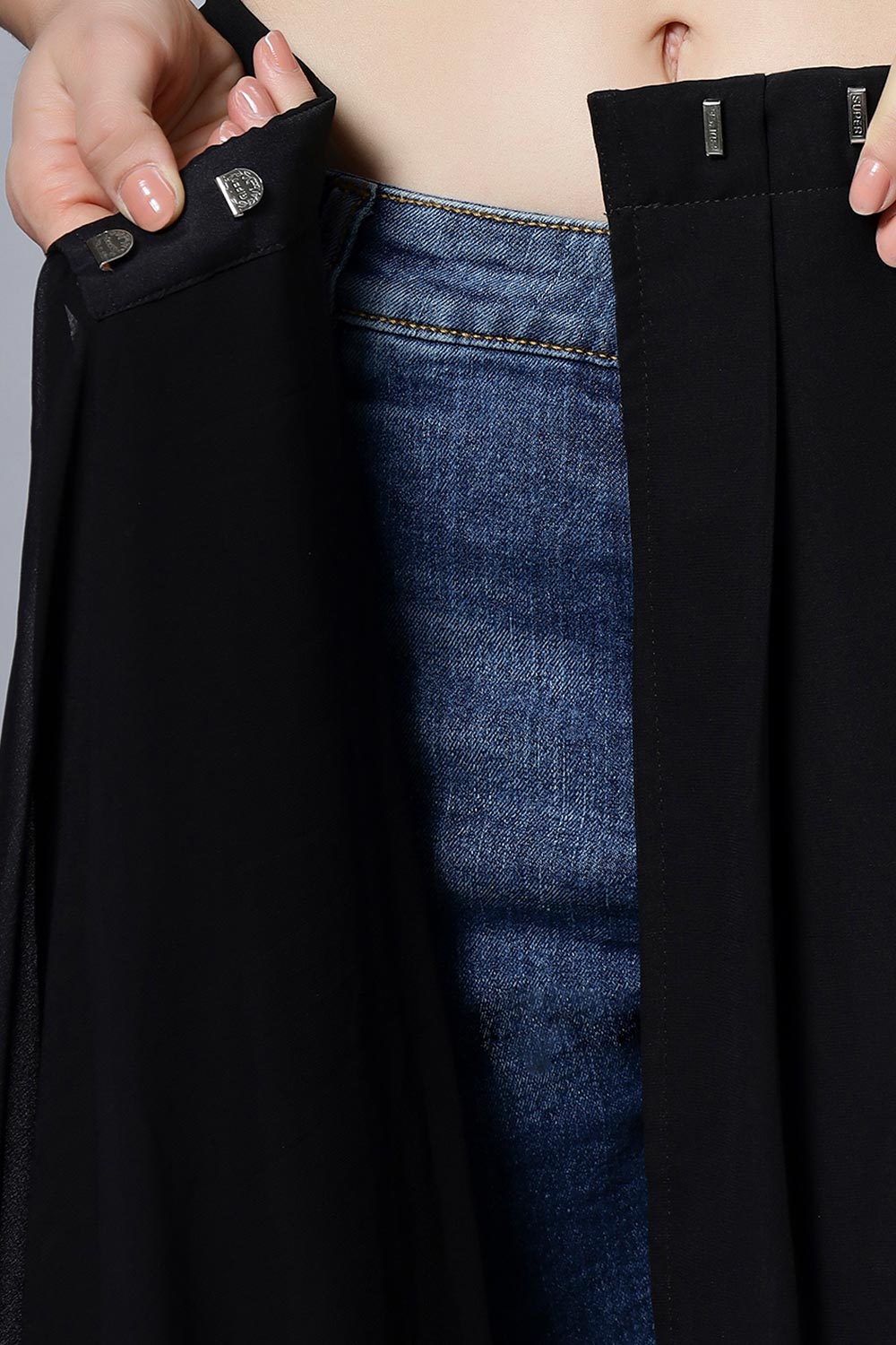 Buy Anna Black Faux Georgette Sequins One Minute Saree Online - Zoom Out