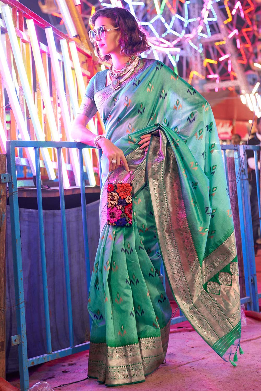 Buy Kayla Turqoise Pure Silk Lace Floral One Minute Saree Online - One Minute Saree