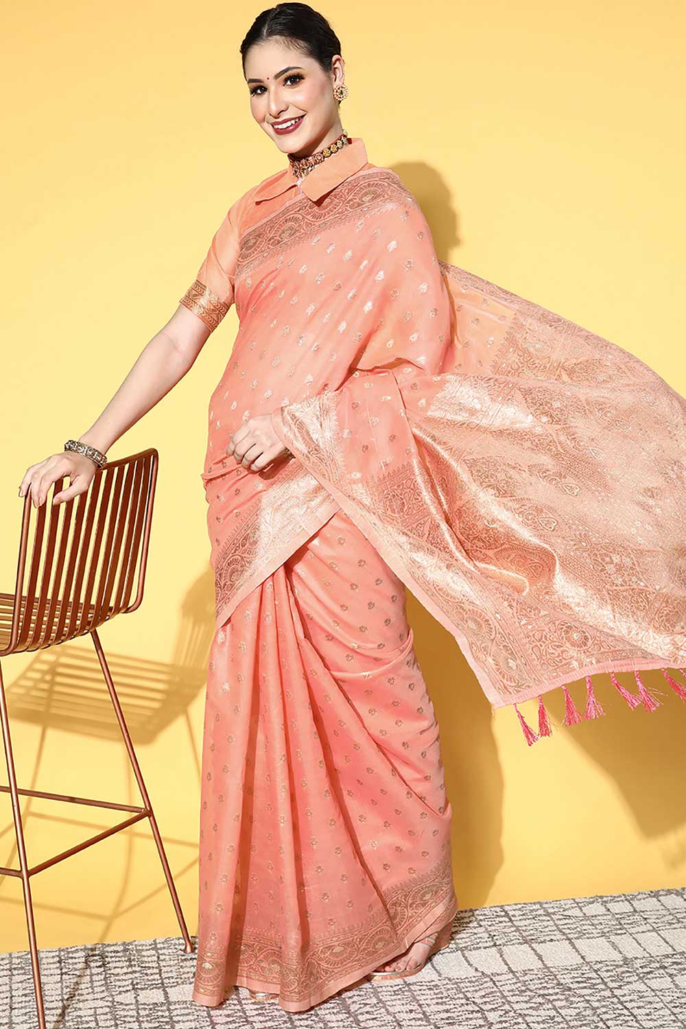 Buy Nora Peach Silk Blend Floral Woven Design One Minute Saree Online - Back