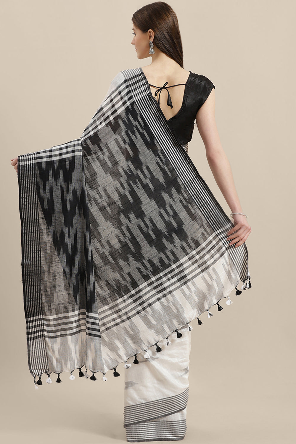 Shop Pernia White Woven Linen One Minute Saree at best offer at our  Store - One Minute Saree