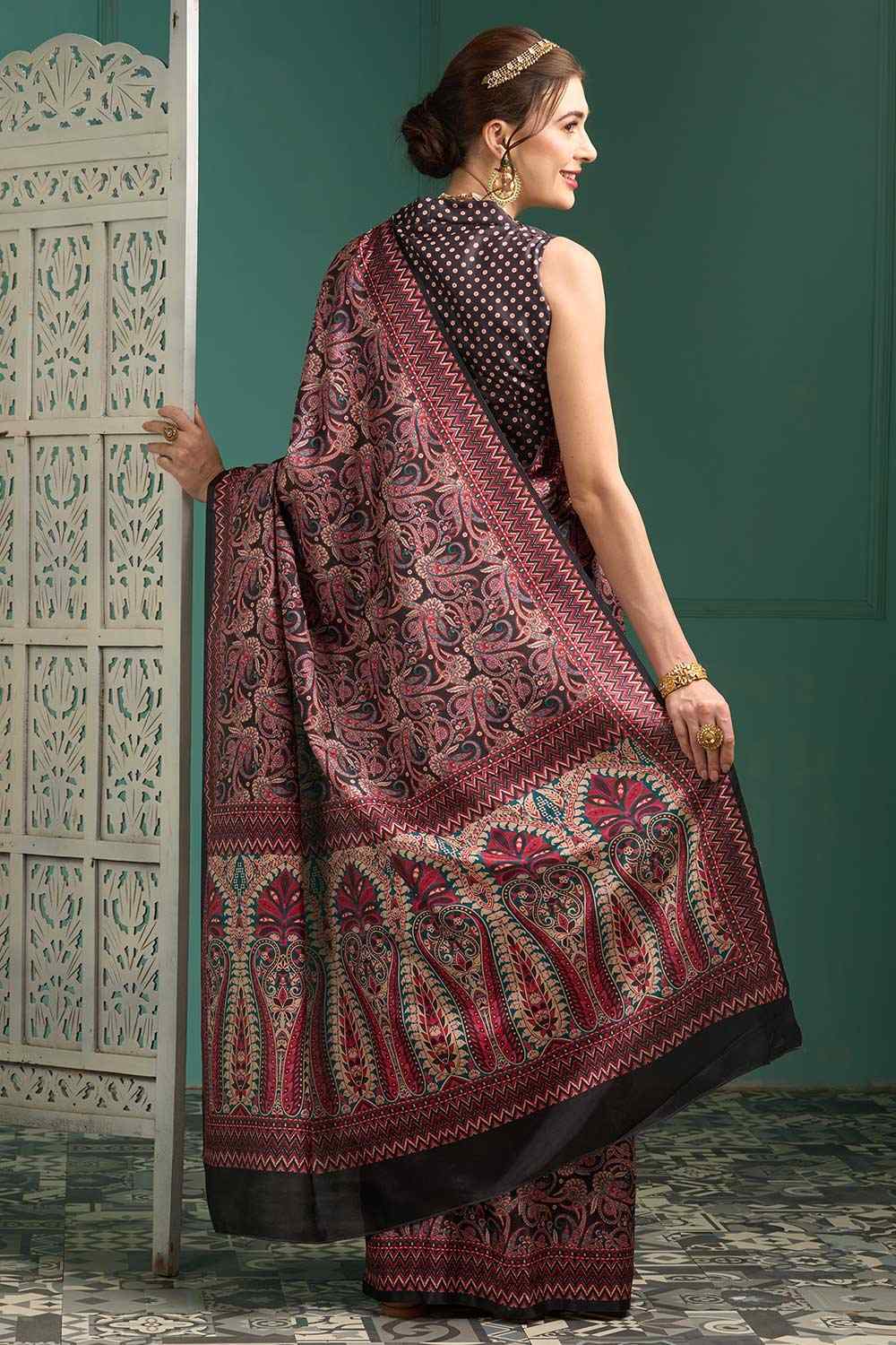 Shop Shana Black Manipuri Silk Paisley Digital Block Print One Minute Saree at best offer at our  Store - One Minute Saree