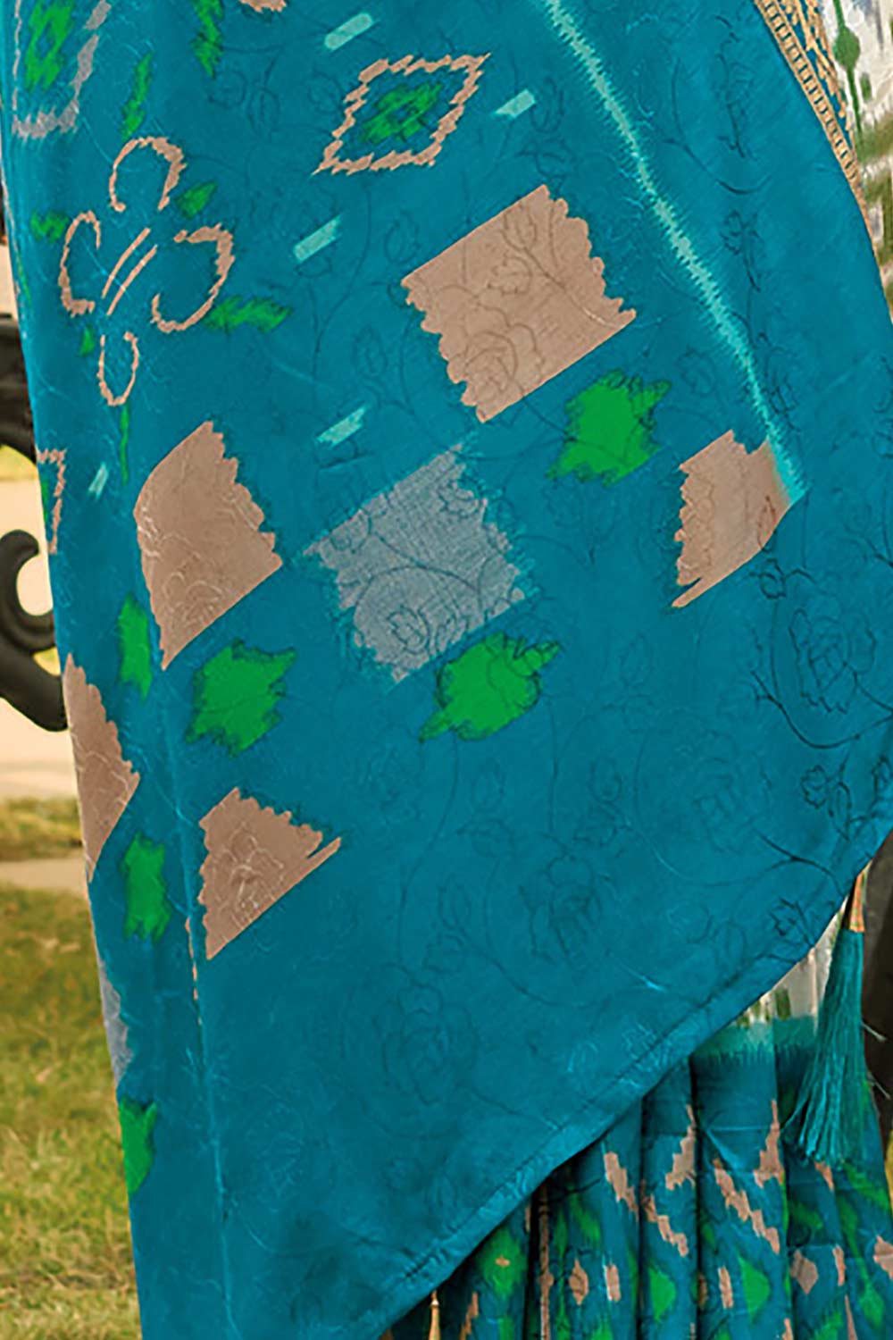 Buy Poorna Teal Viscose Ikat Design Pochampally One Minute Saree Online