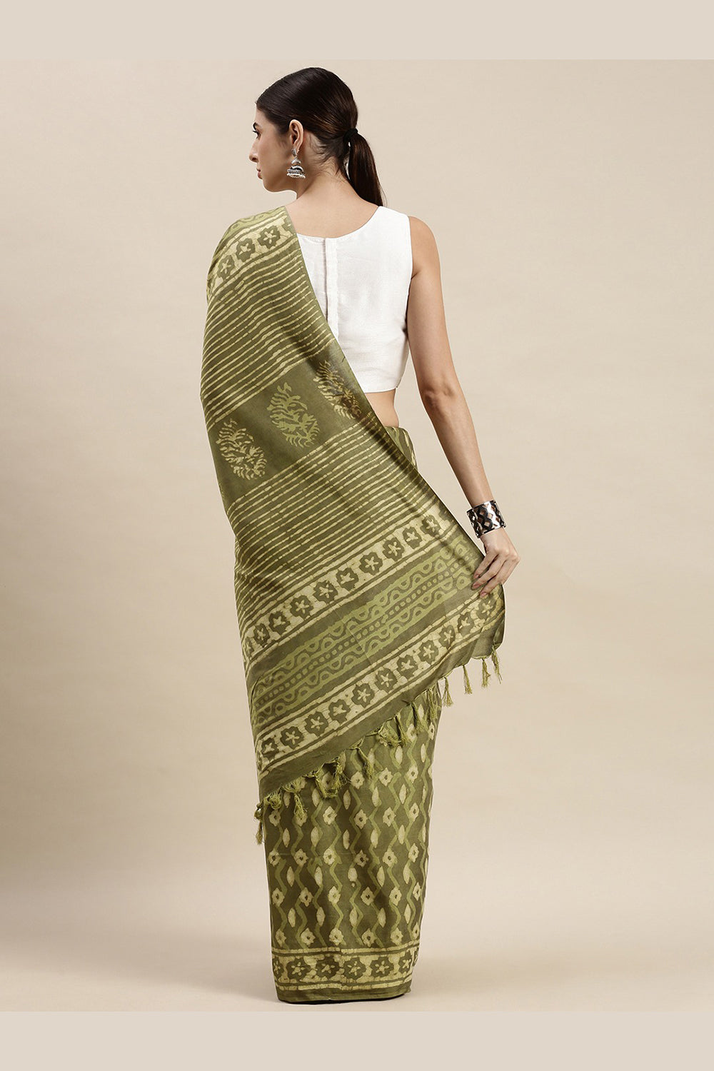 Shop Lata Green Batik Print Art Silk One Minute Saree at best offer at our  Store - One Minute Saree