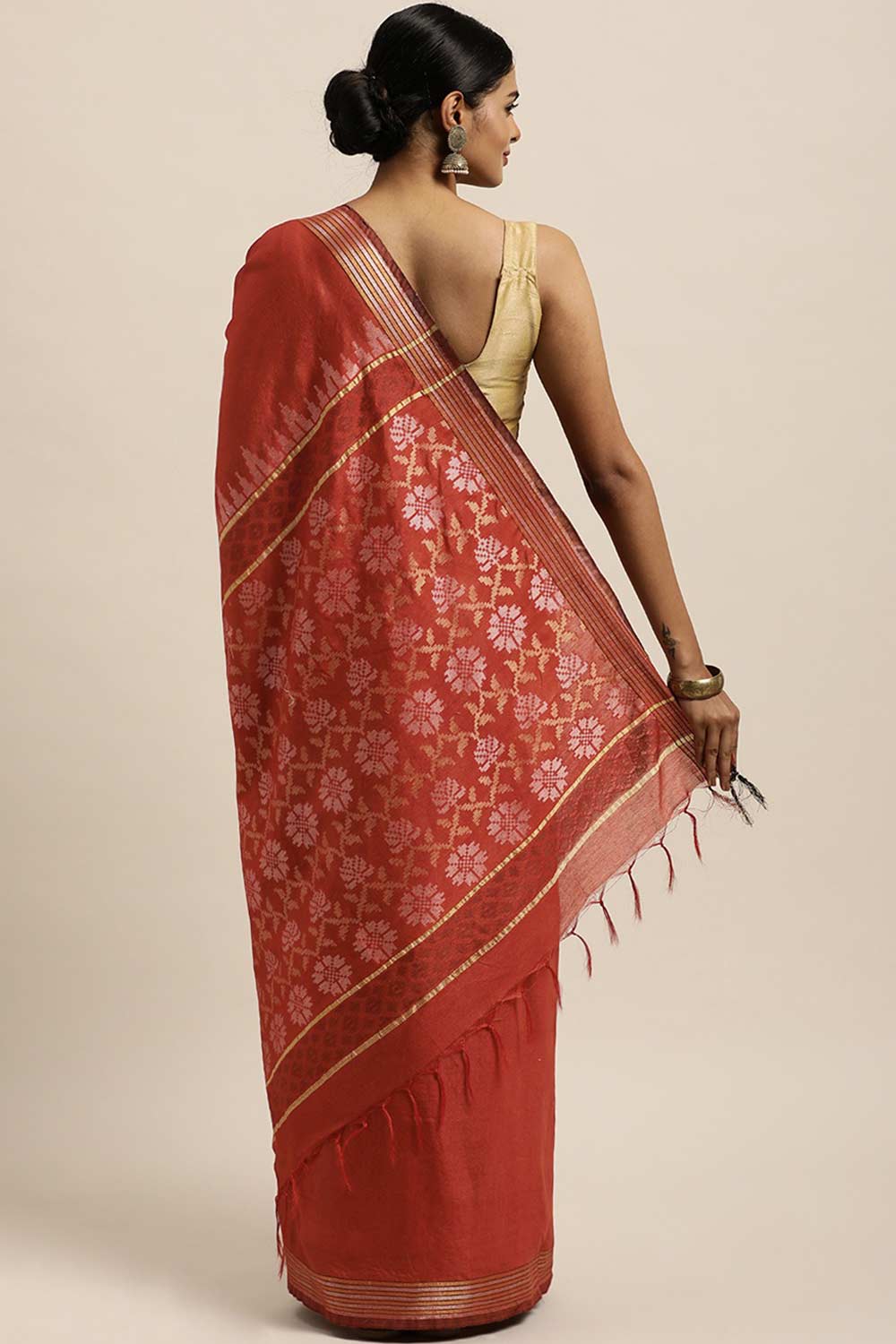 Shop Sheena Red Zari Woven Blended Silk One Minute Saree at best offer at our  Store - One Minute Saree