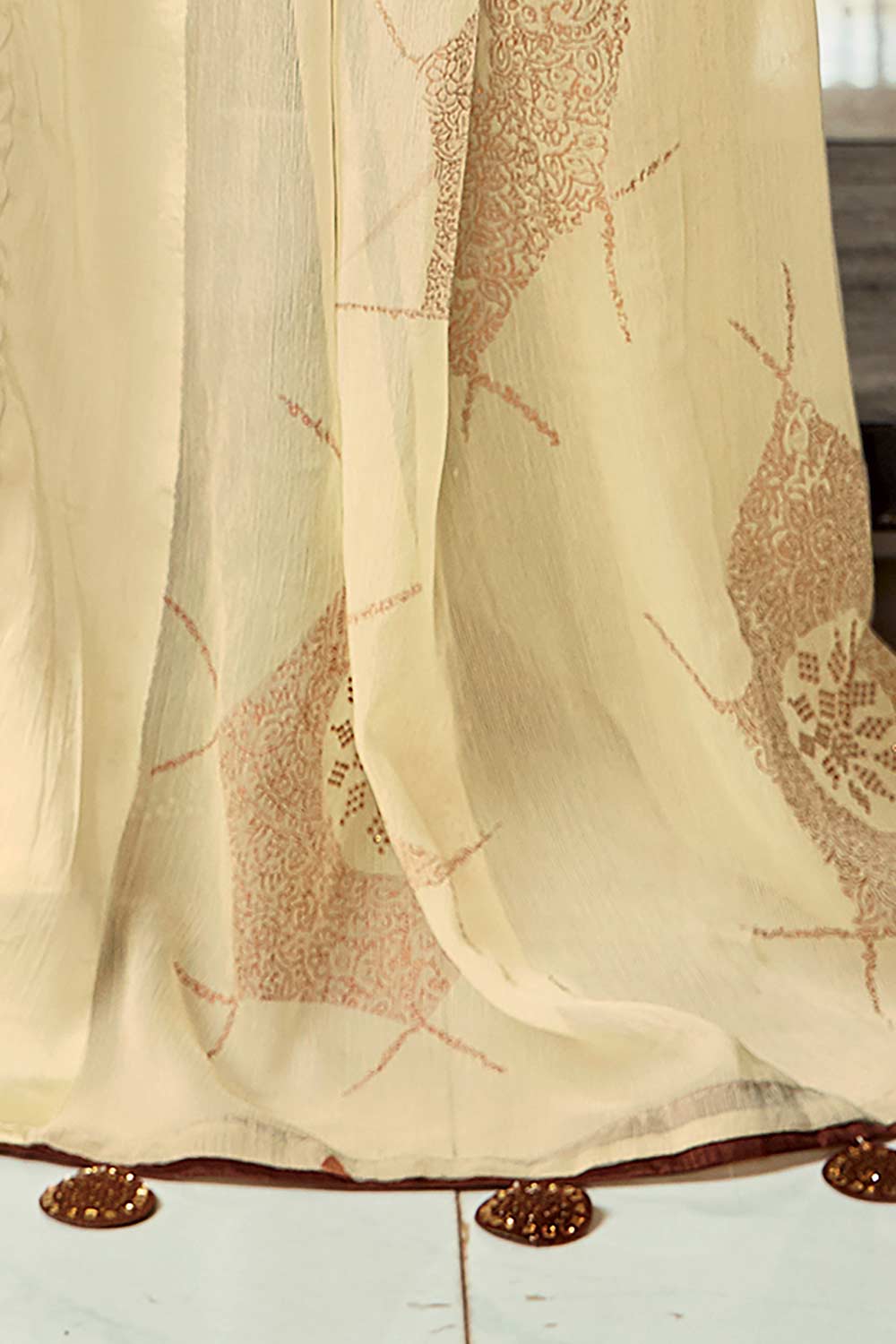 Buy Eliza Off White Silk Blend Abstract Embellished One Minute Saree Online - Back